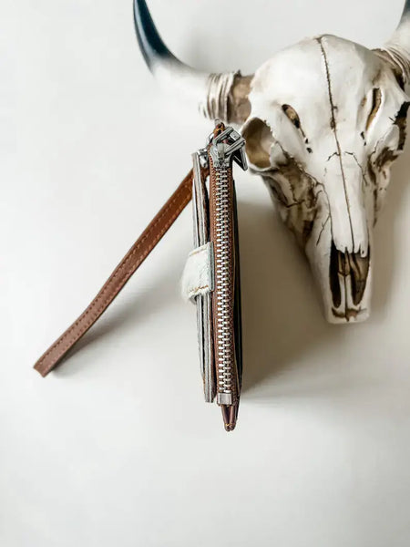 Western Cowhide Leather Wristlet Wallet Money Coins